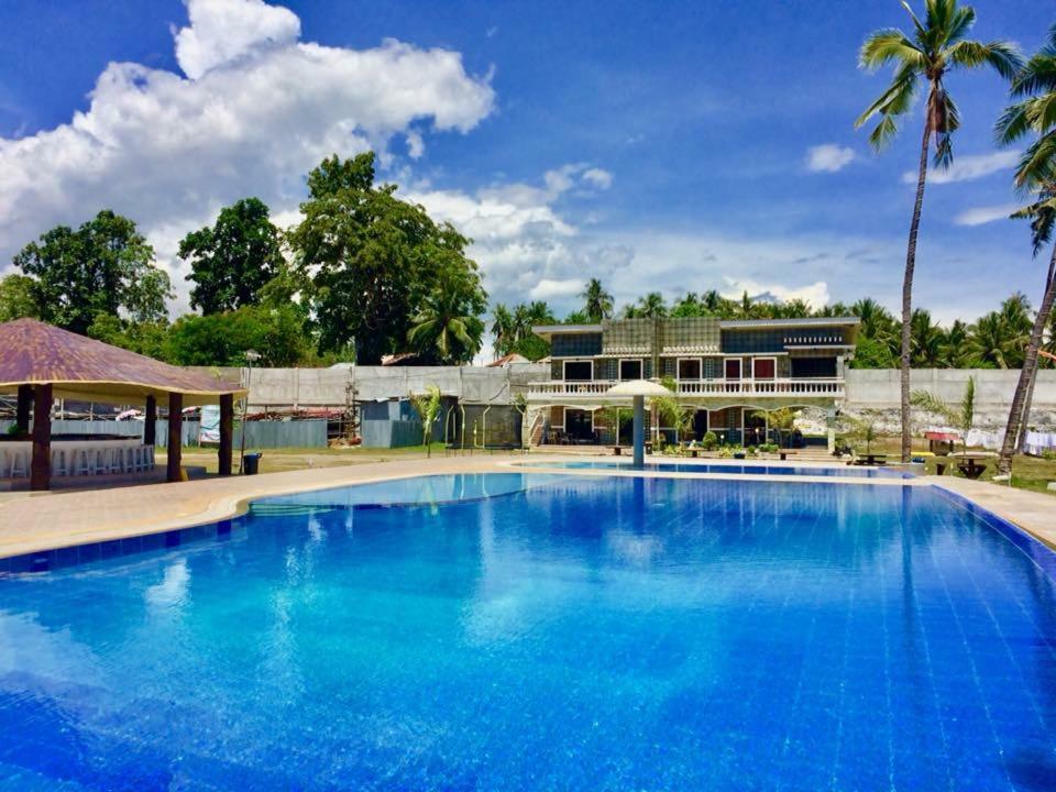 Lagoon Beach Resort Gitagun Экстерьер фото